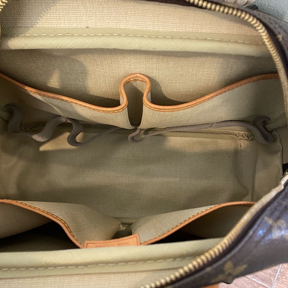 Louis Vuitton Brown Monogram Duffel with Tan Leather Trim - Picture 4 of 11